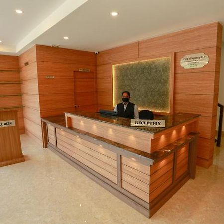 Kings Regency Кожикод Екстериор снимка