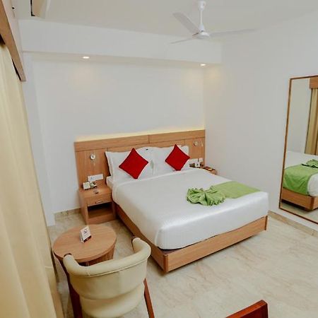 Kings Regency Кожикод Екстериор снимка