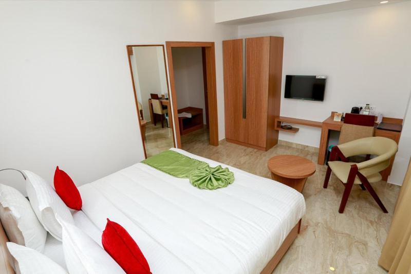 Kings Regency Кожикод Екстериор снимка